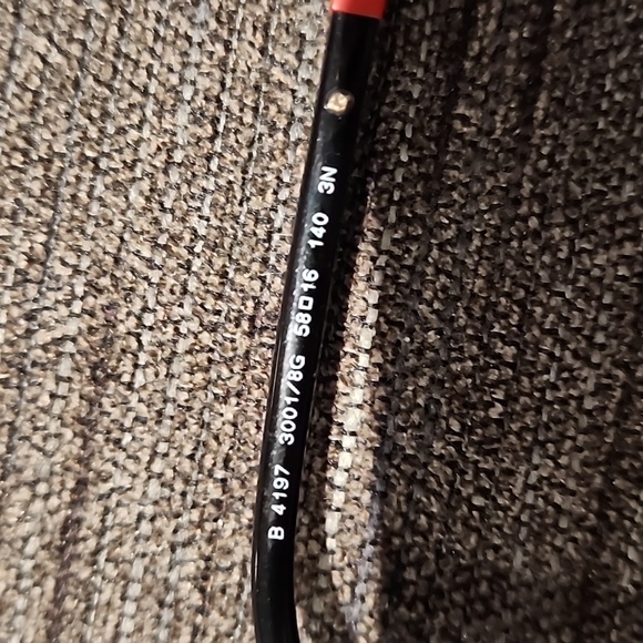 Burberry Sunglasses - Picture 3 of 4